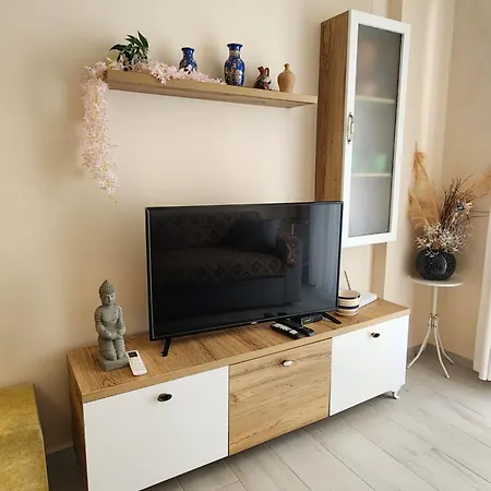 Nila's Comfy Qerret Apartamento Golem (Tirana)