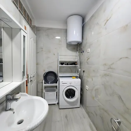 Nila's Comfy Qerret Apartamento *